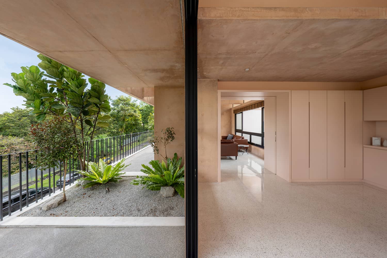 Armoua House — image 15