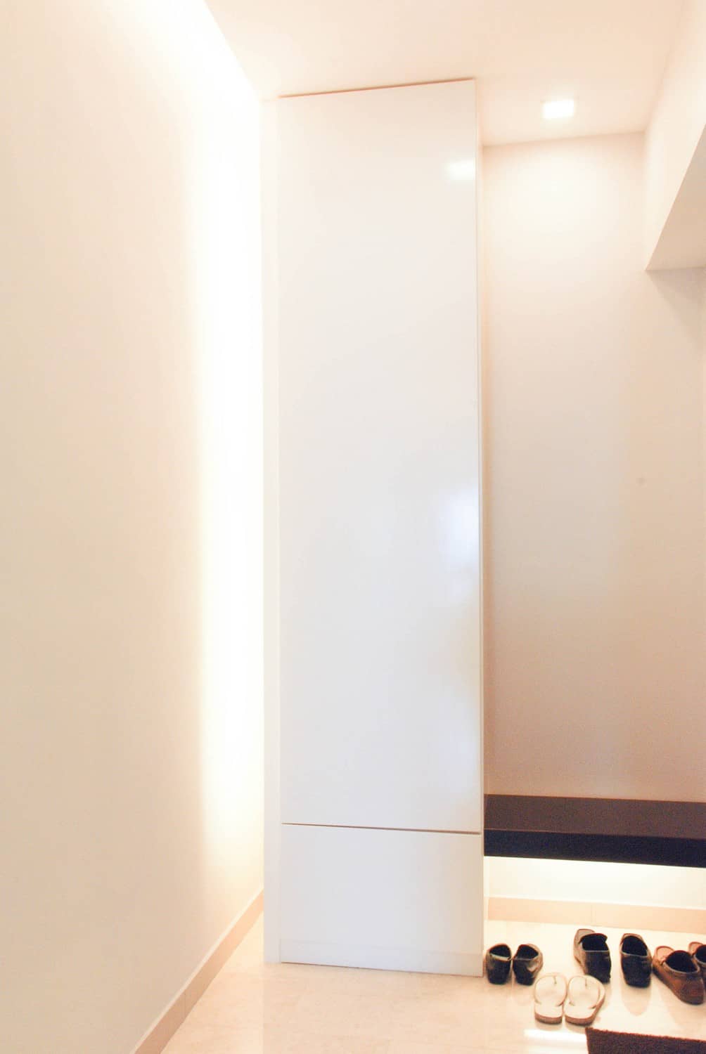 Lok Apartment — image 01