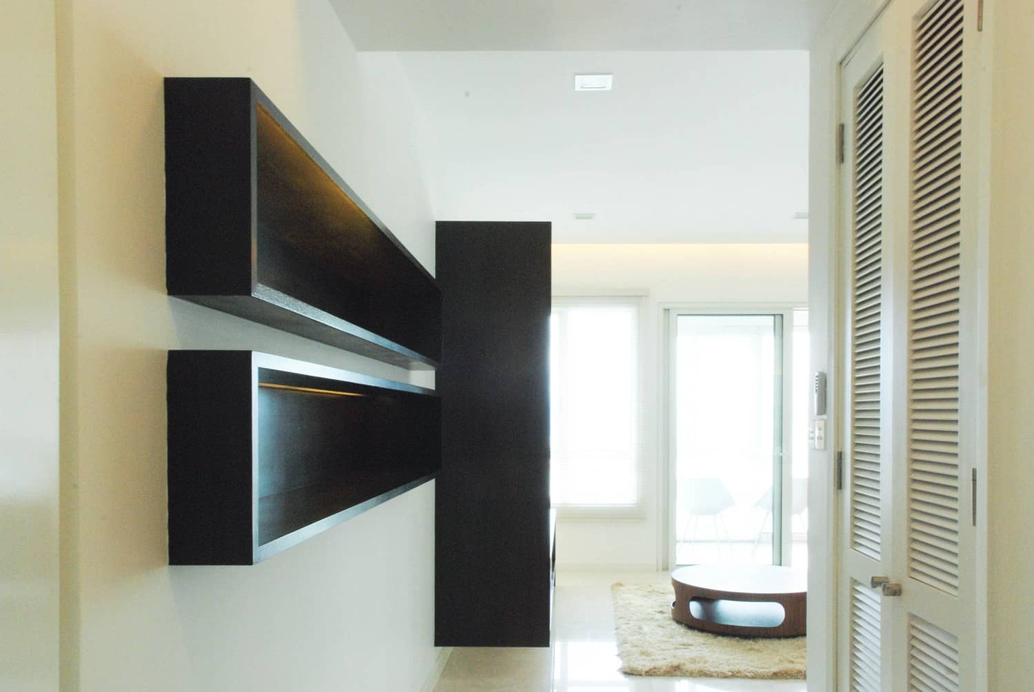 Lok Apartment — image 02