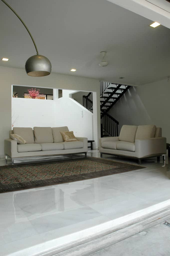 T House — image 03