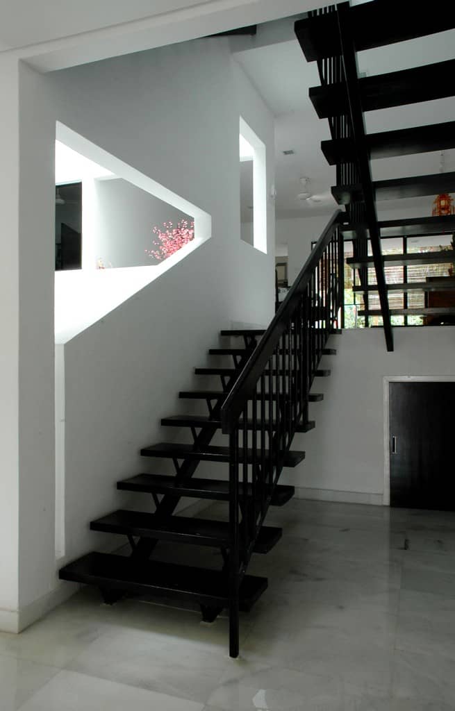T House — image 04