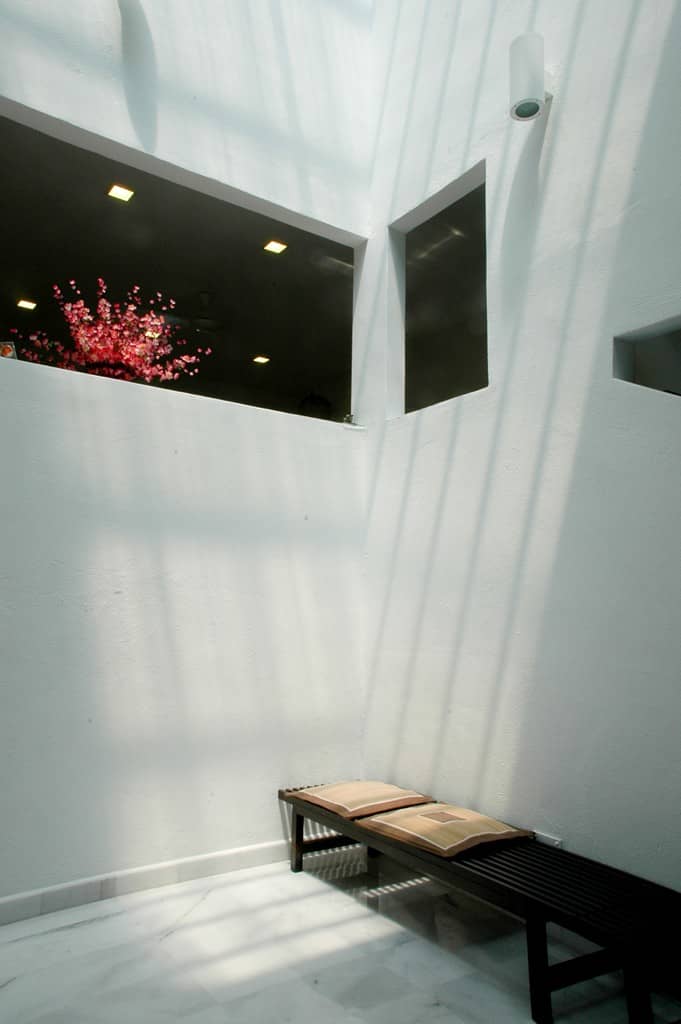 T House — image 05