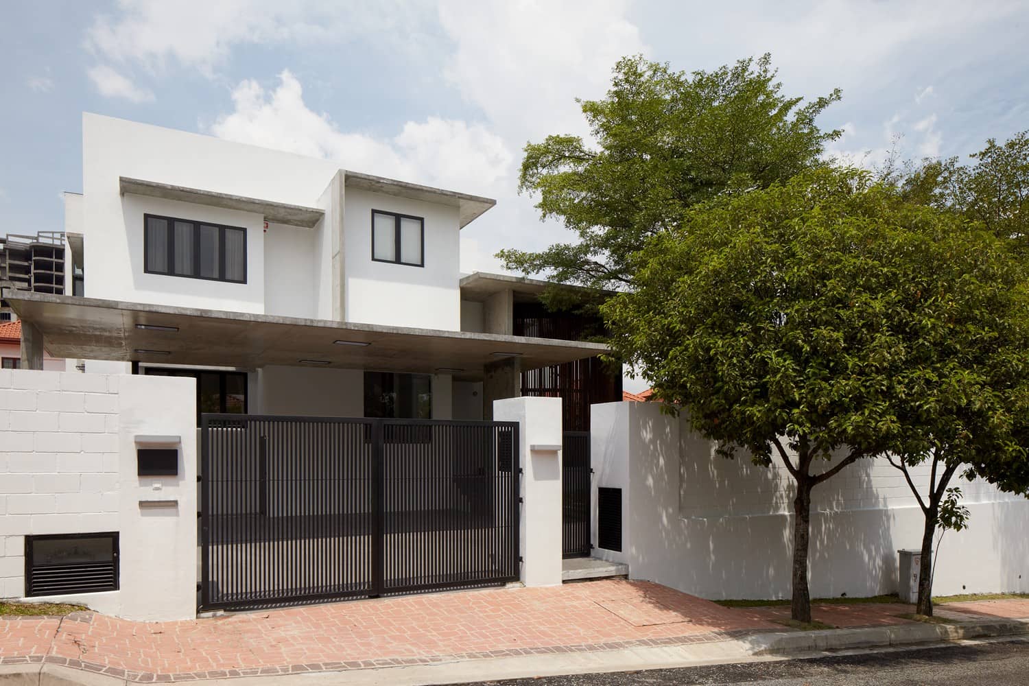 Voila House — image 01