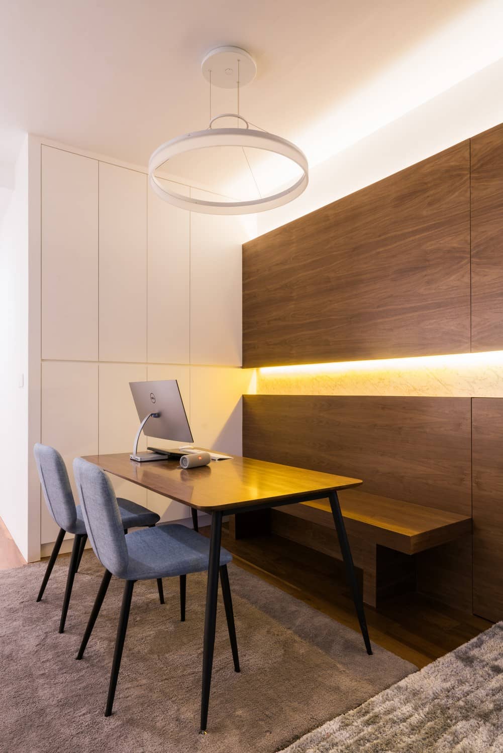 Distic Apartment — image 11
